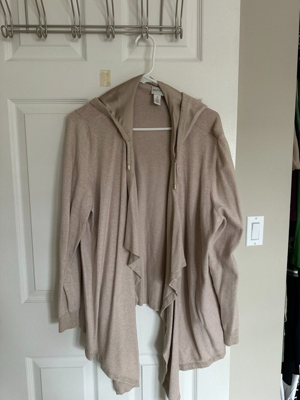 Chicos Zenergy Hooded Cardigan Size 3 Tan Draped Open Front Lightweight Jacket